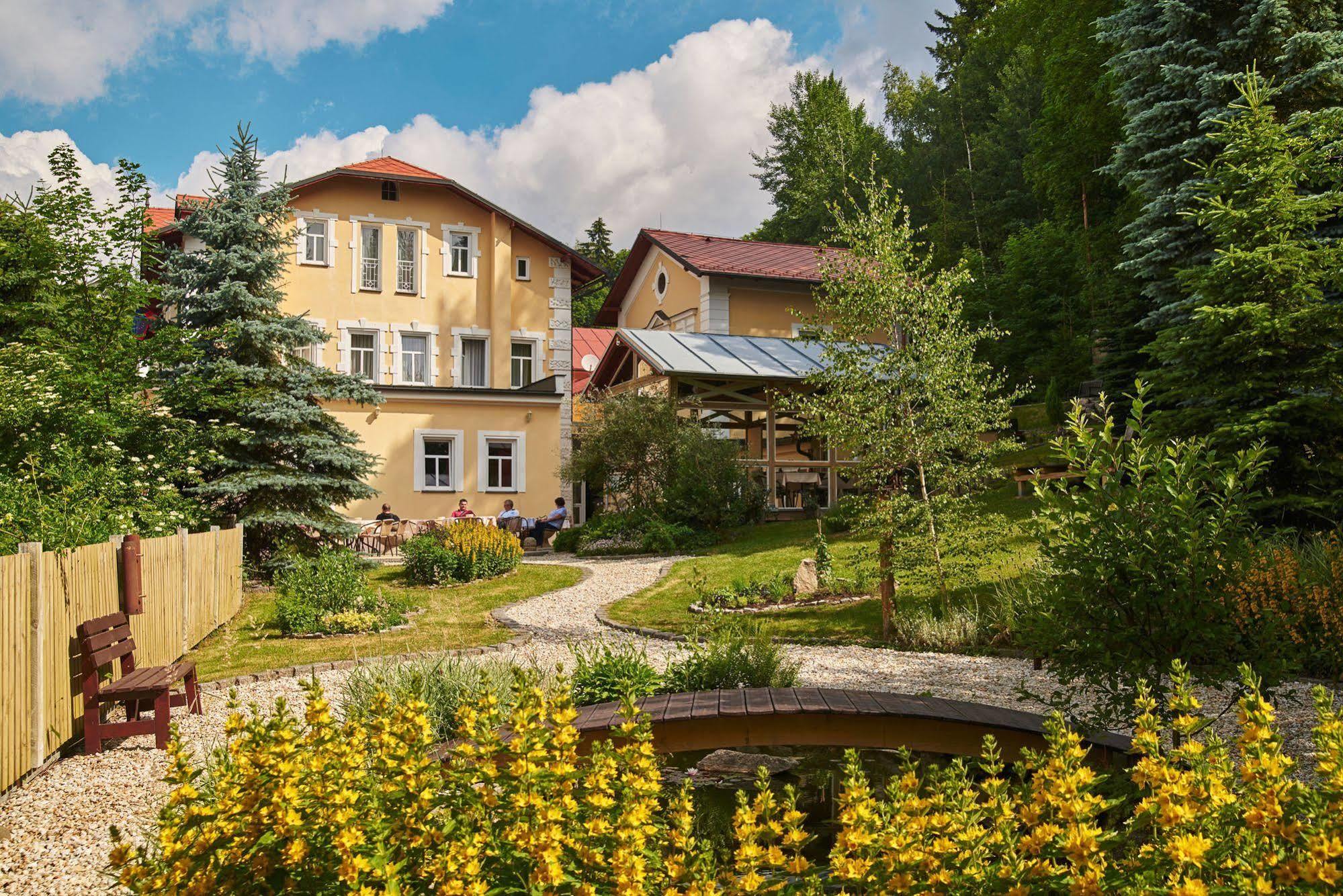 Boutique Hotel Swisshouse Mariánské Lázně Dış mekan fotoğraf